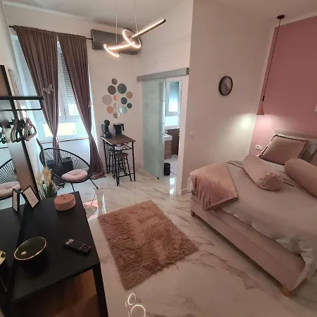 Premium Class - Free Parking Apartman *