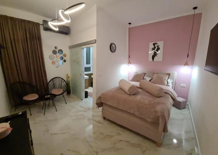 Premium Class - Free Parking *