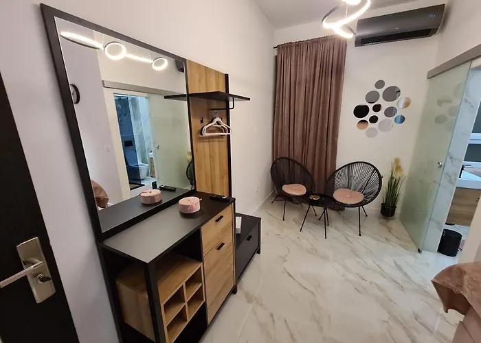 Premium Class - Free Parking Apartment *