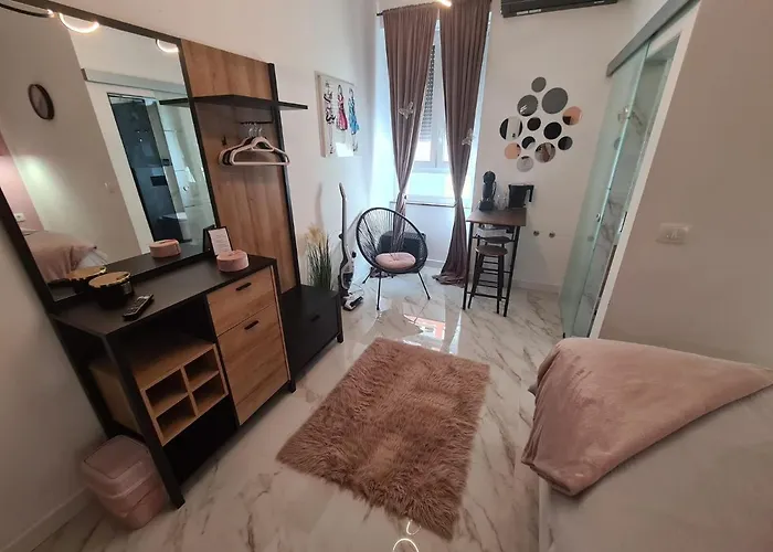 Premium Class - Free Parking